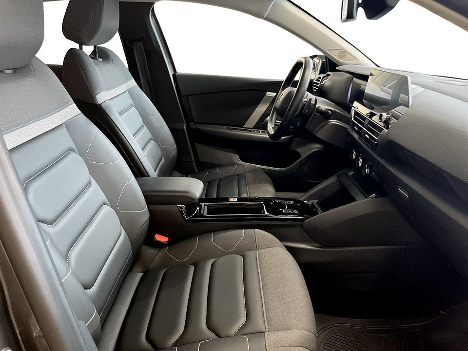 Bild på Citroën C4 X Shine 1.2 PT 130hk Aut - 360-KAMERA, CARPLAY