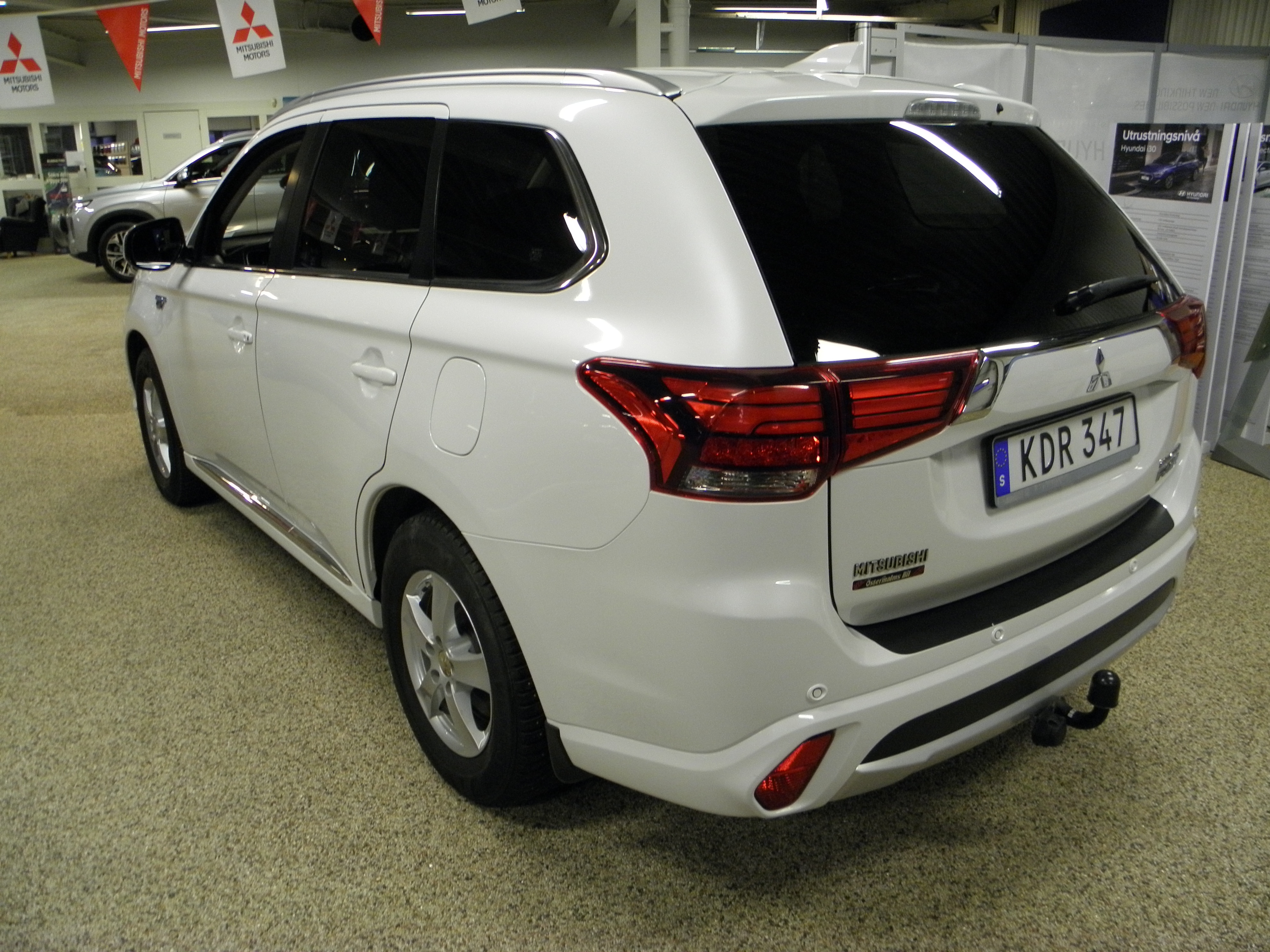 Mitsubishi Outlander PHEV / Business 2016, bild 4/33