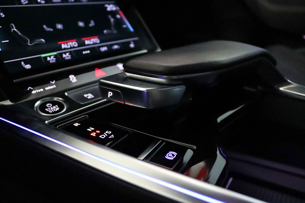 Audi Q8 e-tron Quattro S-line MOMS Pano B&O Matrix 360° Drag