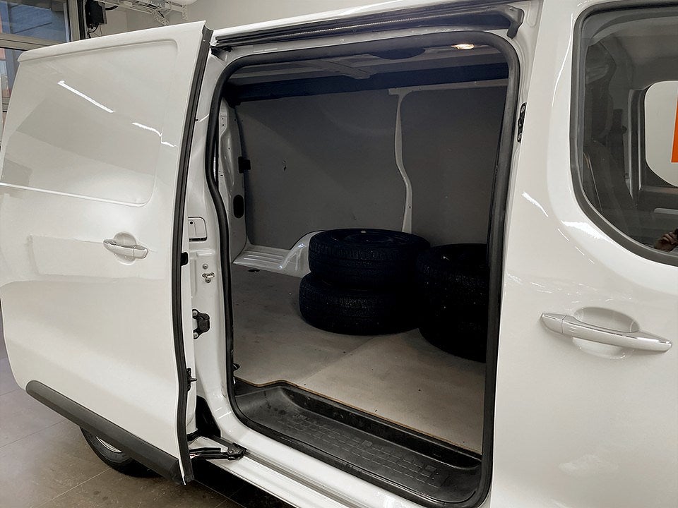 Bild på Citroën Jumpy PRO+ 2.0 BHDi 145hk Aut - DRAG,WEBASTO,NYSERVAD