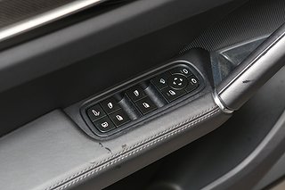 SUV Porsche Cayenne 13 av 32