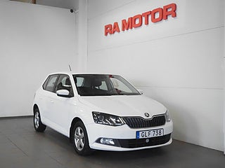 Halvkombi Skoda Fabia 1 av 22