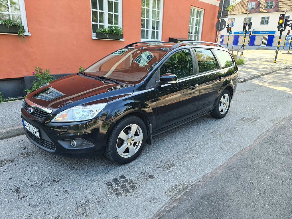 Ford Focus Kombi 1.6 TDCi Platinum Två brukare Euro 5