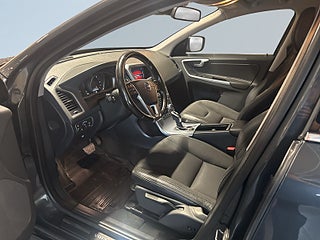 Volvo XC60 D4 AWD Aut Classic Momentum Dvärm/Ad.Fhåll/BLIS/SoV – bild 7