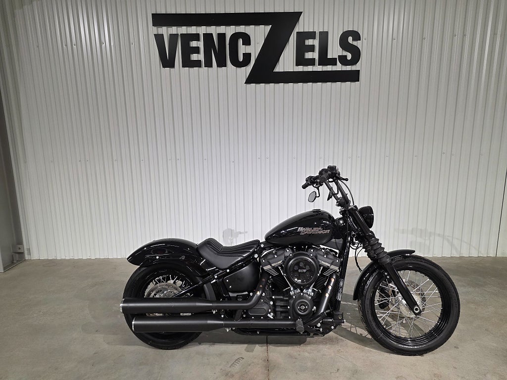 Harley-Davidson Street Bob Milwaukee-Eight 107 FXBB Endast 1029 mil Mycket fin