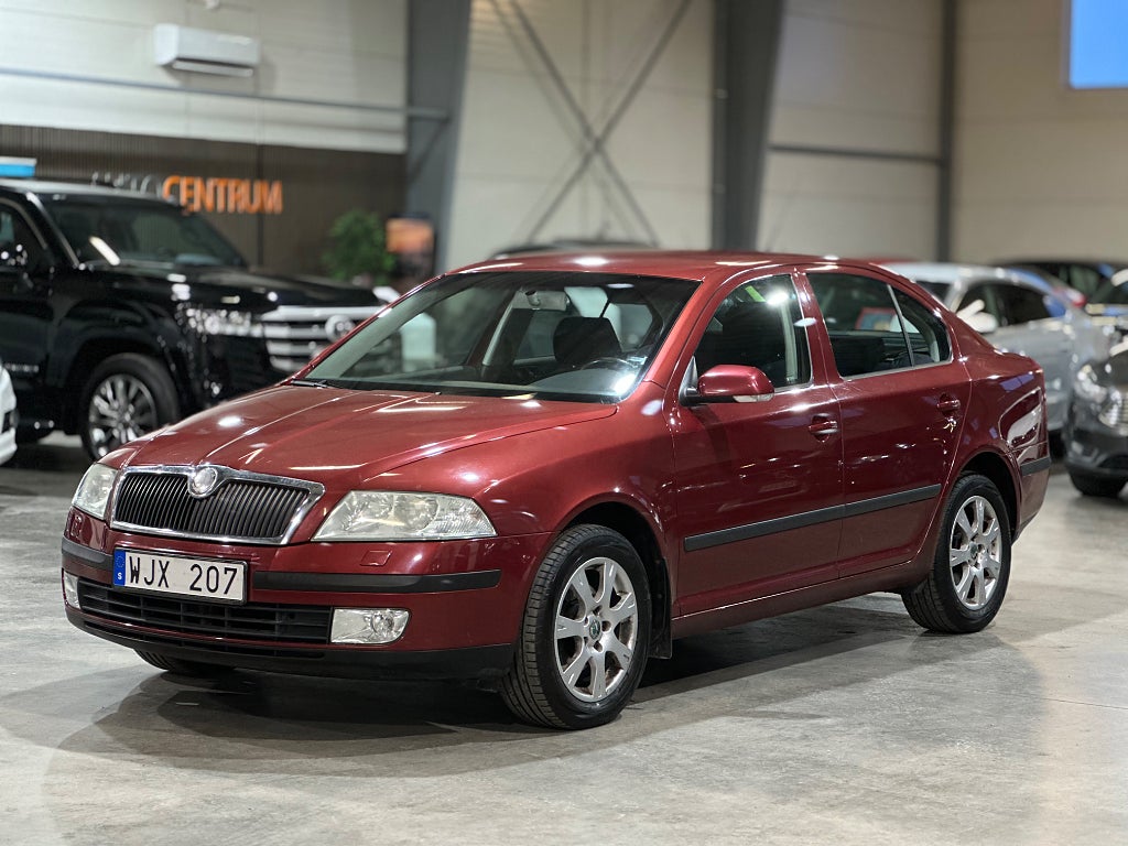 Skoda Octavia 1.6 MPI NyBes LågaMil 102hk