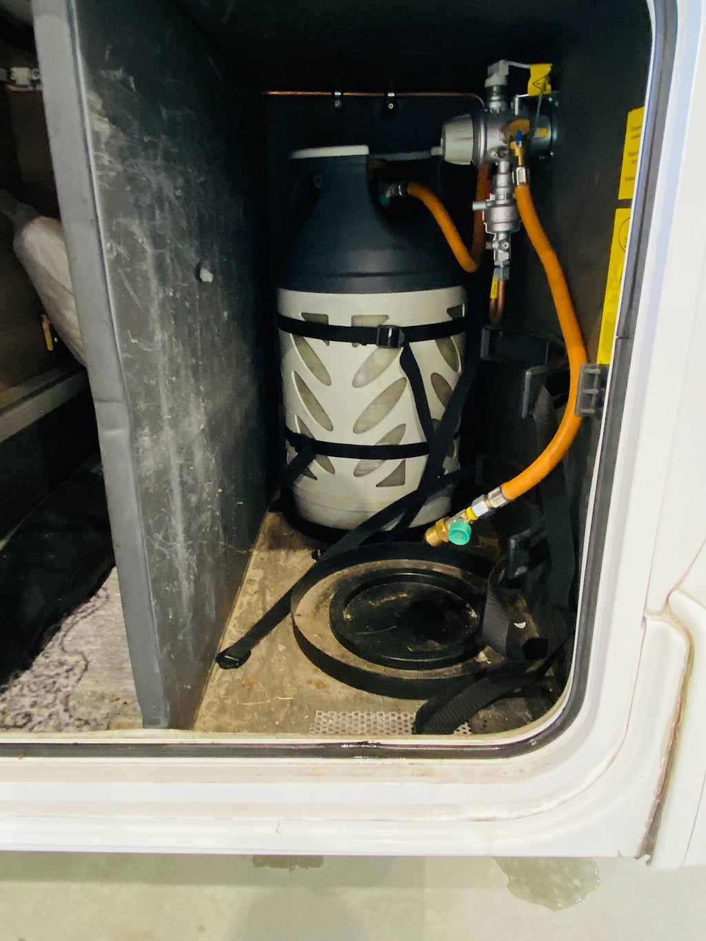 Kabe TMX 780 LB /AC bodel/Dragkrok/Solcell/Automat 150hk/Ugn/Taksäng - Kabe