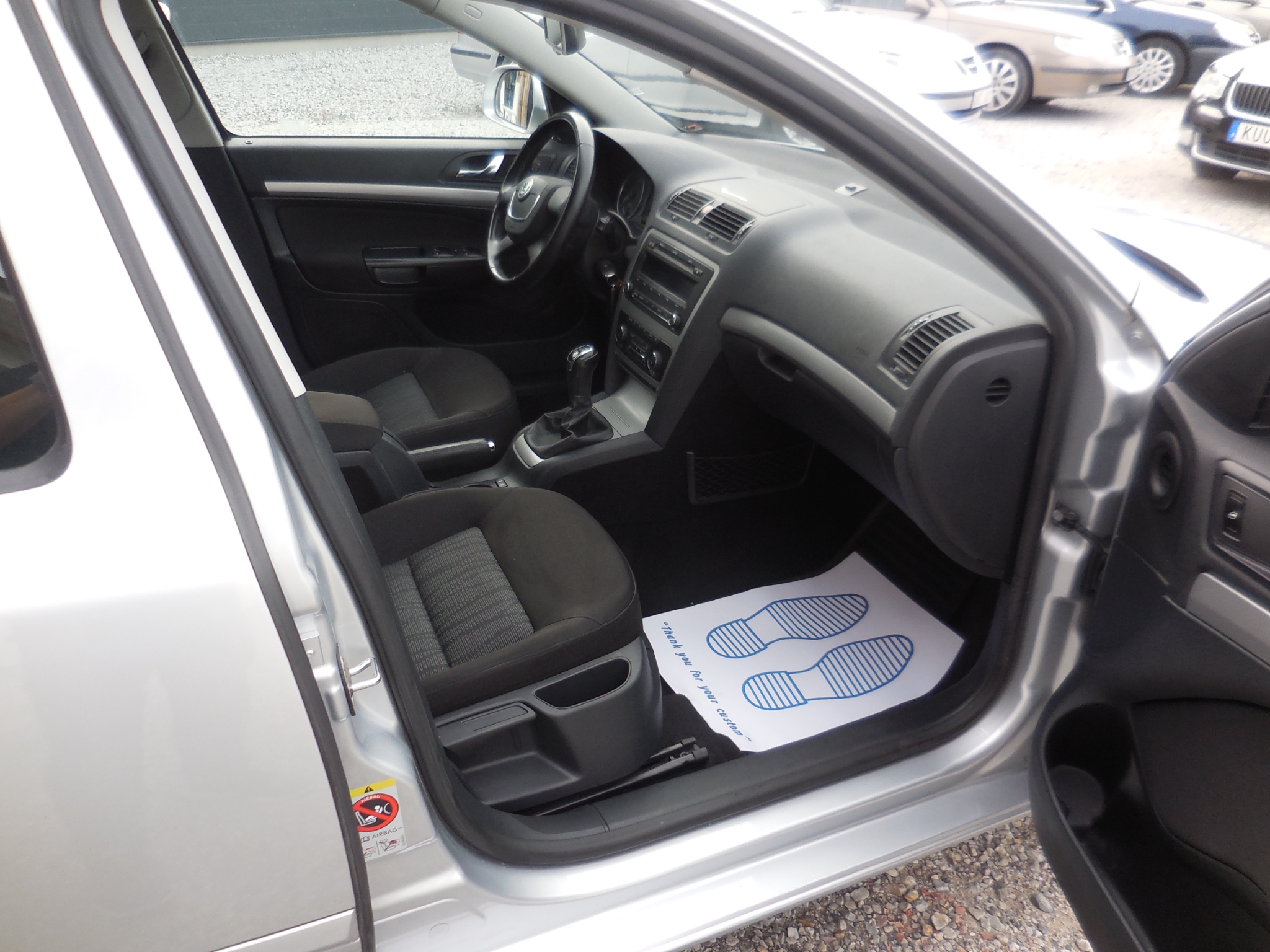 Skoda Octavia Kombi 1.6 TDI 105hk 2012, bild 4/36