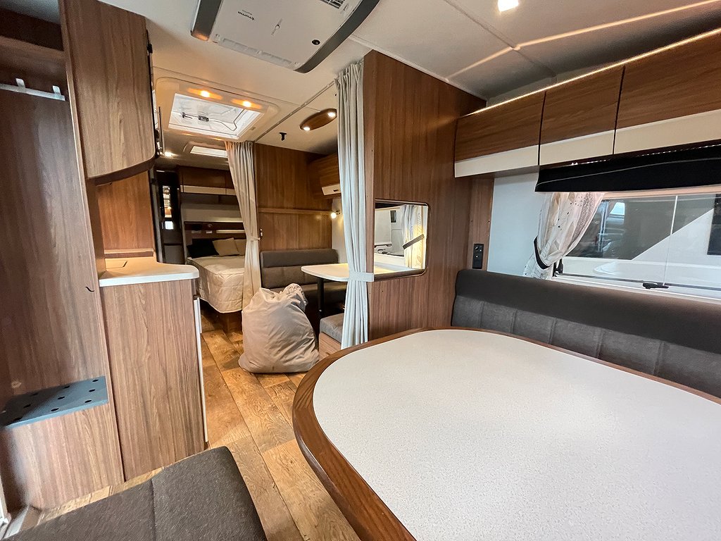 Polar 750 Svit / AC / Markis / ALDE / Ugn / Mover/Fint skick - Polar