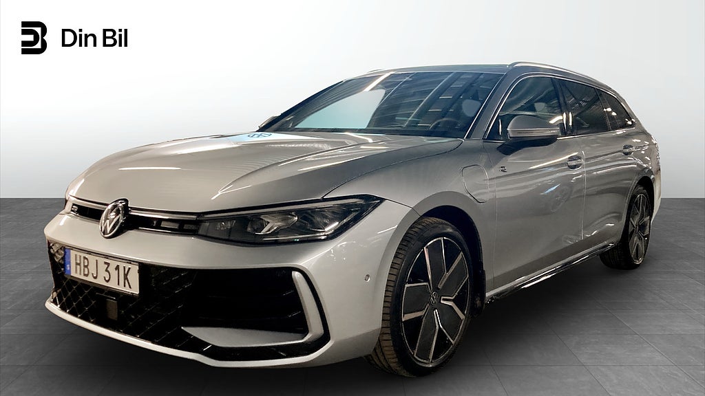 Volkswagen Passat 1.5 eHybrid 272HK DSG / Pano & Drag