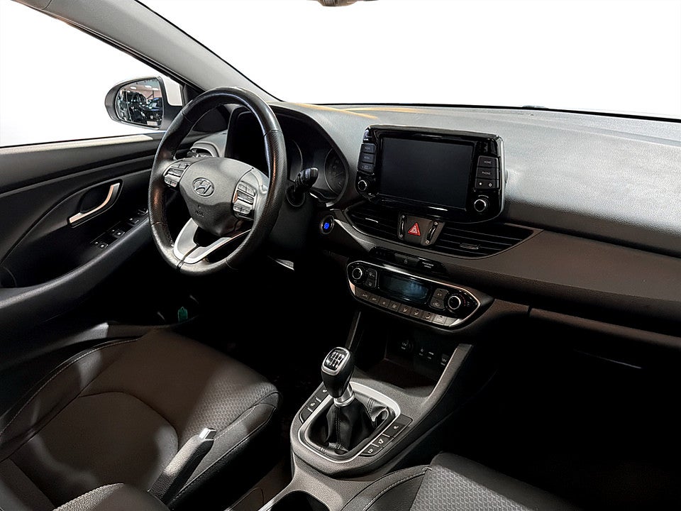 Bild på Hyundai i30 Trend 1.0 T-GDI 120hk B-KAMERA RATTVÄRME