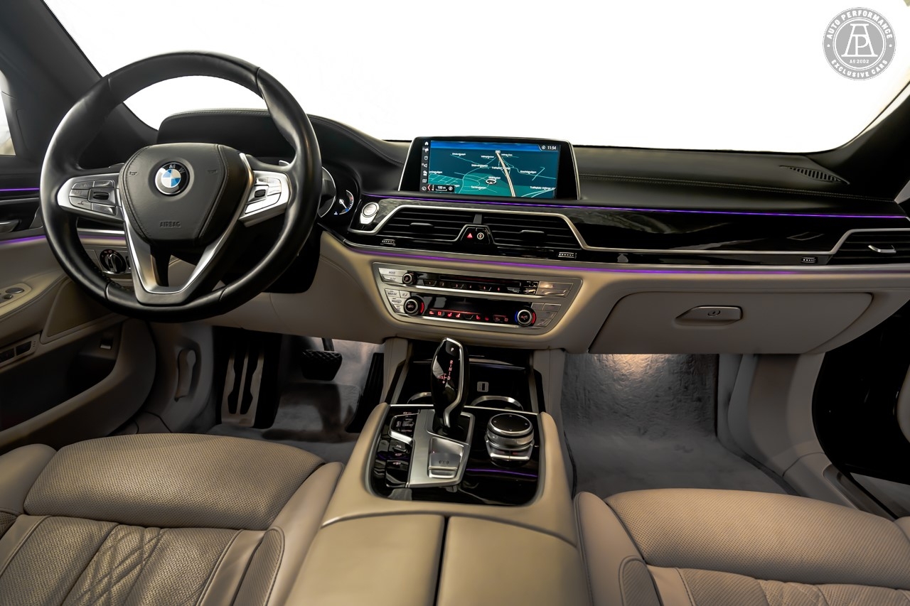 BMW 750 2017, bild 6/44