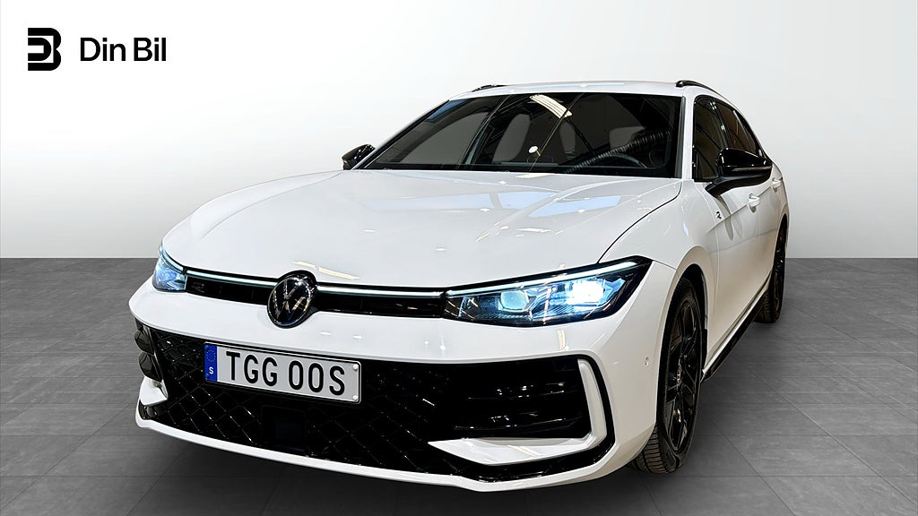 Volkswagen Passat TDI193 DSG 4M R-Line Black Drag / 5.75% KAMPANJRÄN