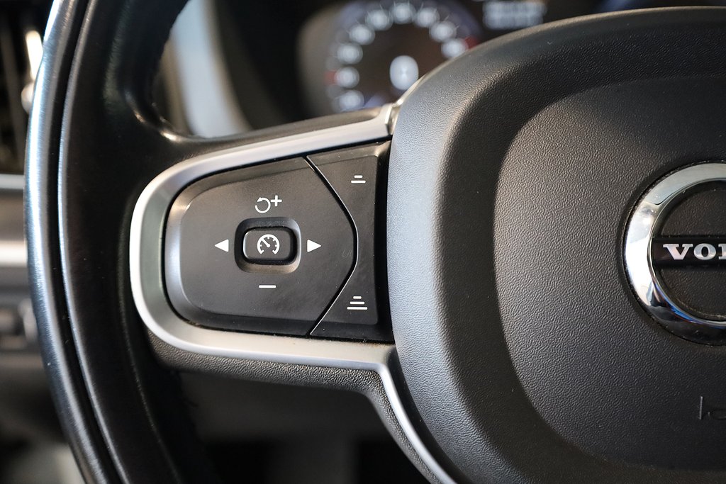 Volvo XC60 Recharge T6 AWD Aut Inscription Pano Kamera Drag 2021
