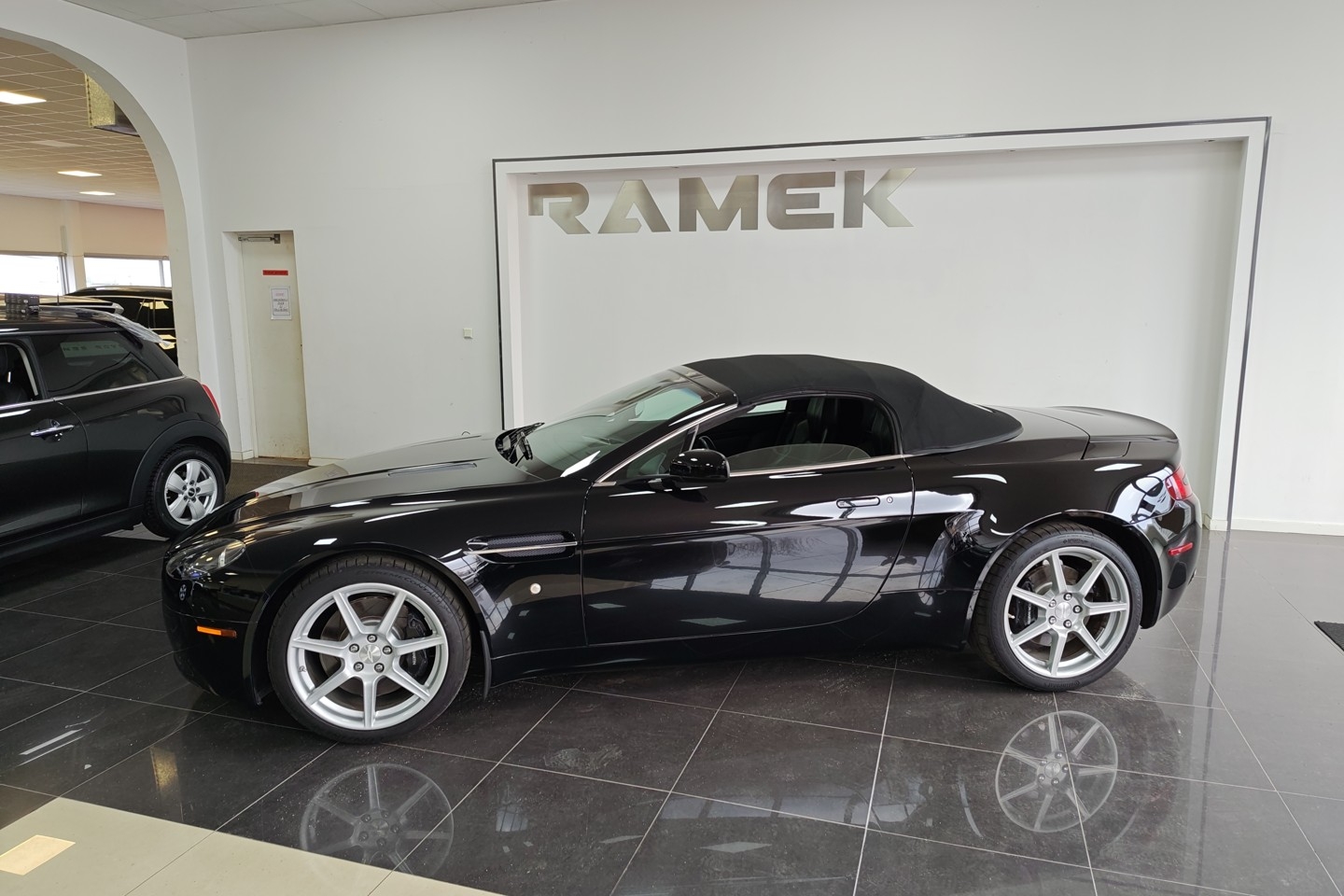 Aston Martin Vantage 4.3 V8 Roadster Cab 2008, bild 7/45