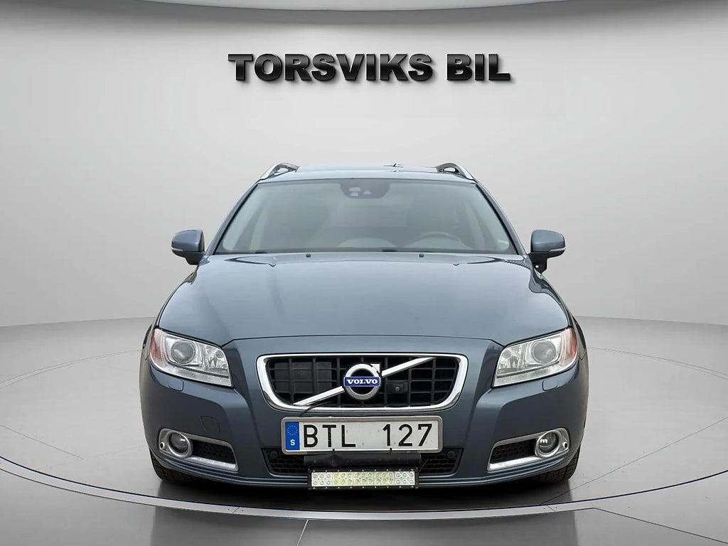 Volvo V70 D5 AWD Geartronic Summum R-Design Limited 215hk - miniatyr 9