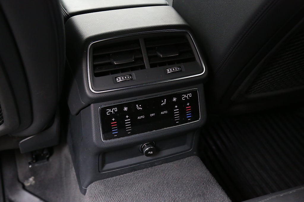 Audi A6 Avant 55 TFSI e Quattro S Tronic S-Line Dragkrok 2022