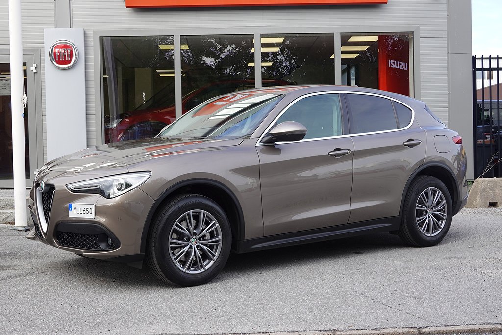 Alfa Romeo Stelvio Super 2.2 JTD Q4 | Automat | Diesel