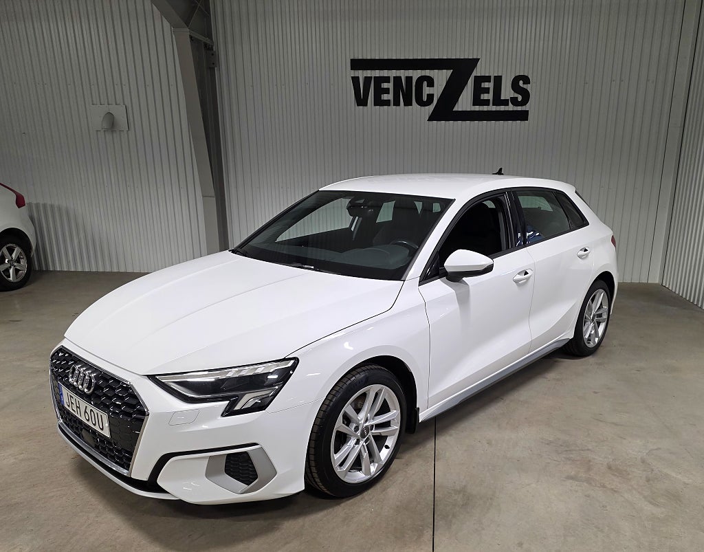 Audi A3 Sportback 35 TFSI Comfort 7414 mil Låg skatt Fin