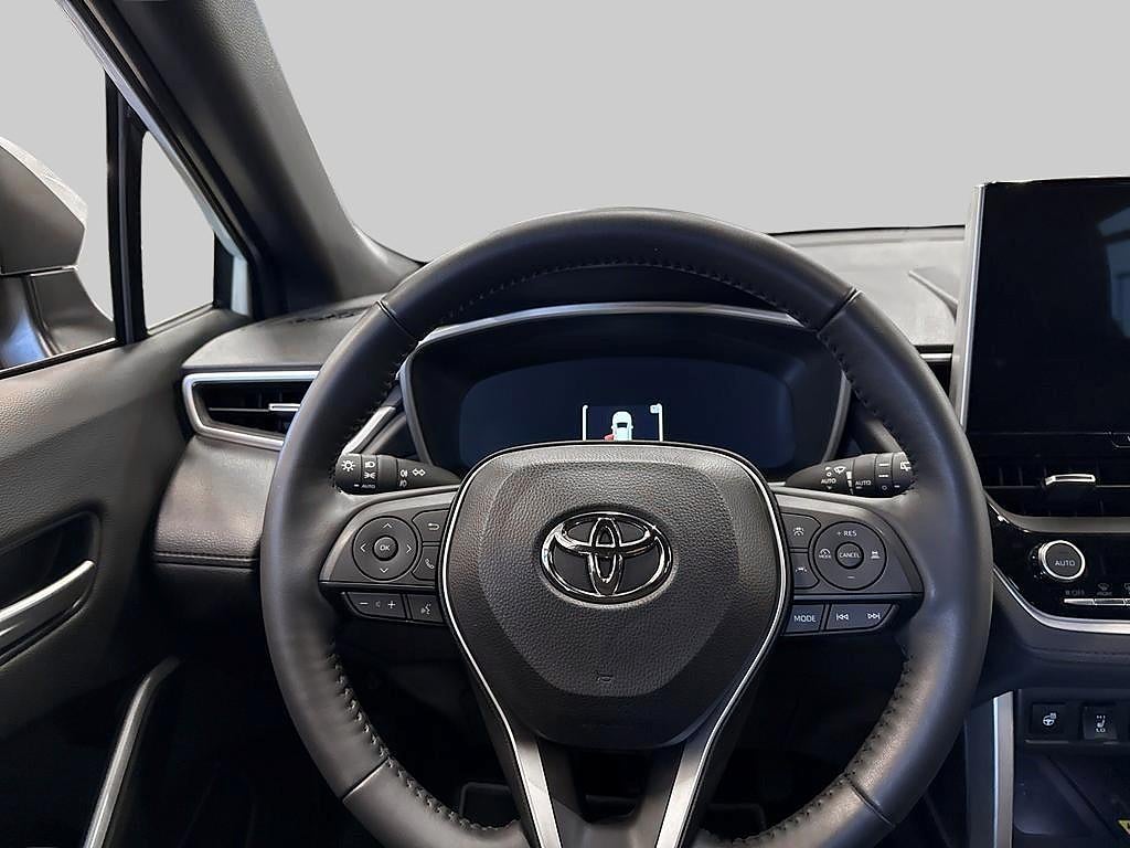 Toyota Corolla Cross 2024 - miniatyr 9