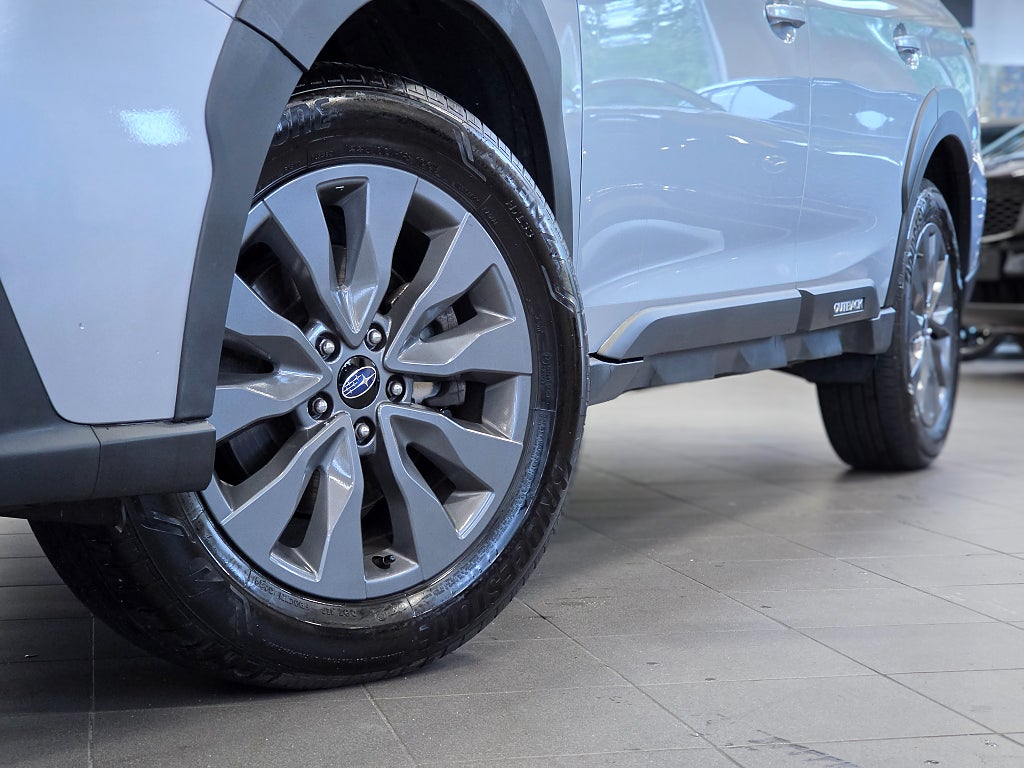 Subaru Outback 2.5 4WD XFuel Drag / Låg skatt / Serviceavtal ingår