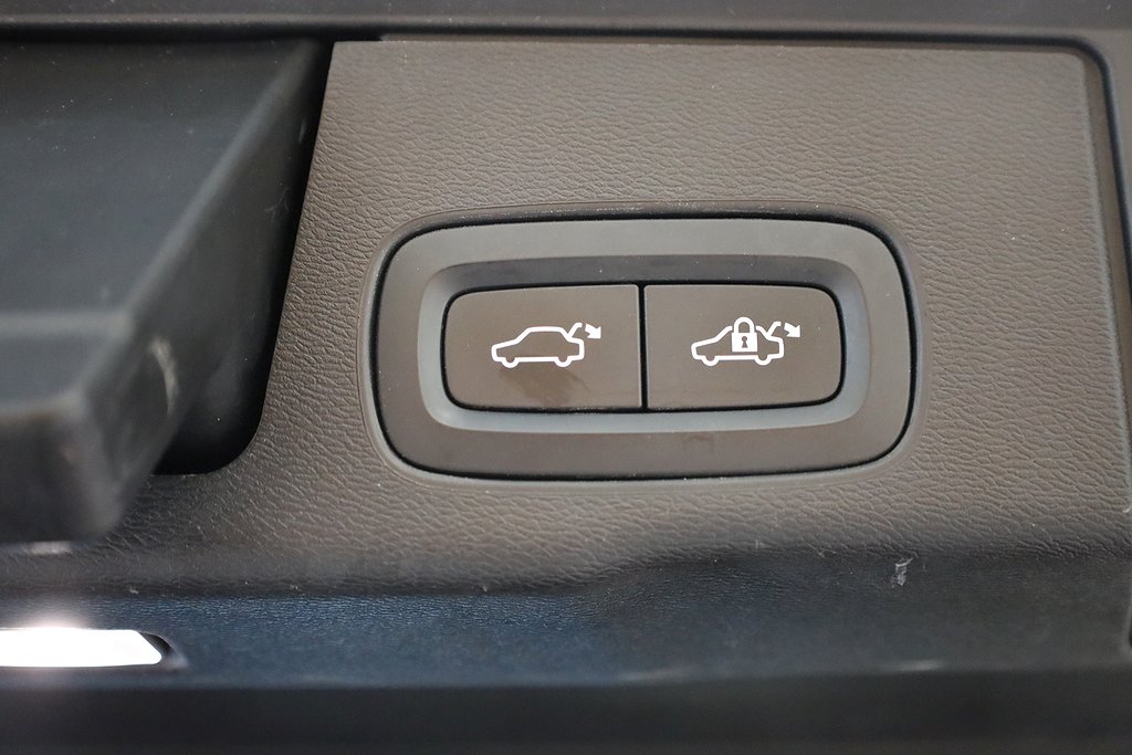 Volvo XC60 Recharge T6 Inscription Exp AWD Pano Skinn Drag 2021