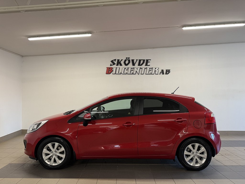 Kia Rio 1.4 Automat/1-Ägare/7100Mil/Rattvärme/LED-Ramp