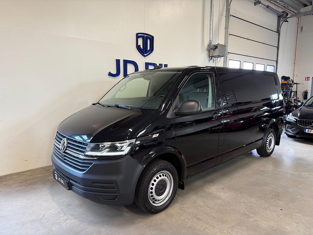 Volkswagen Transporter T32 2.0 TDI SCR Drag kamera moms Värme Carplay 150hk