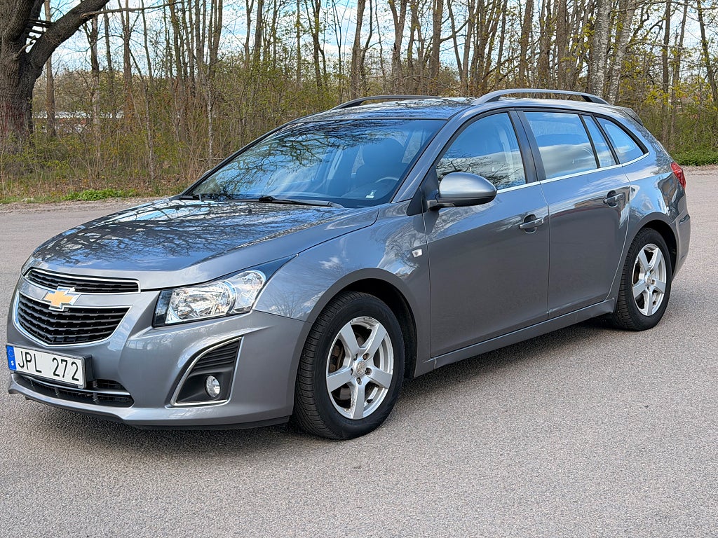 Chevrolet Cruze Kombi 1.7 TD VCDi Euro 5//B-kamera//Drag//Ny Servad