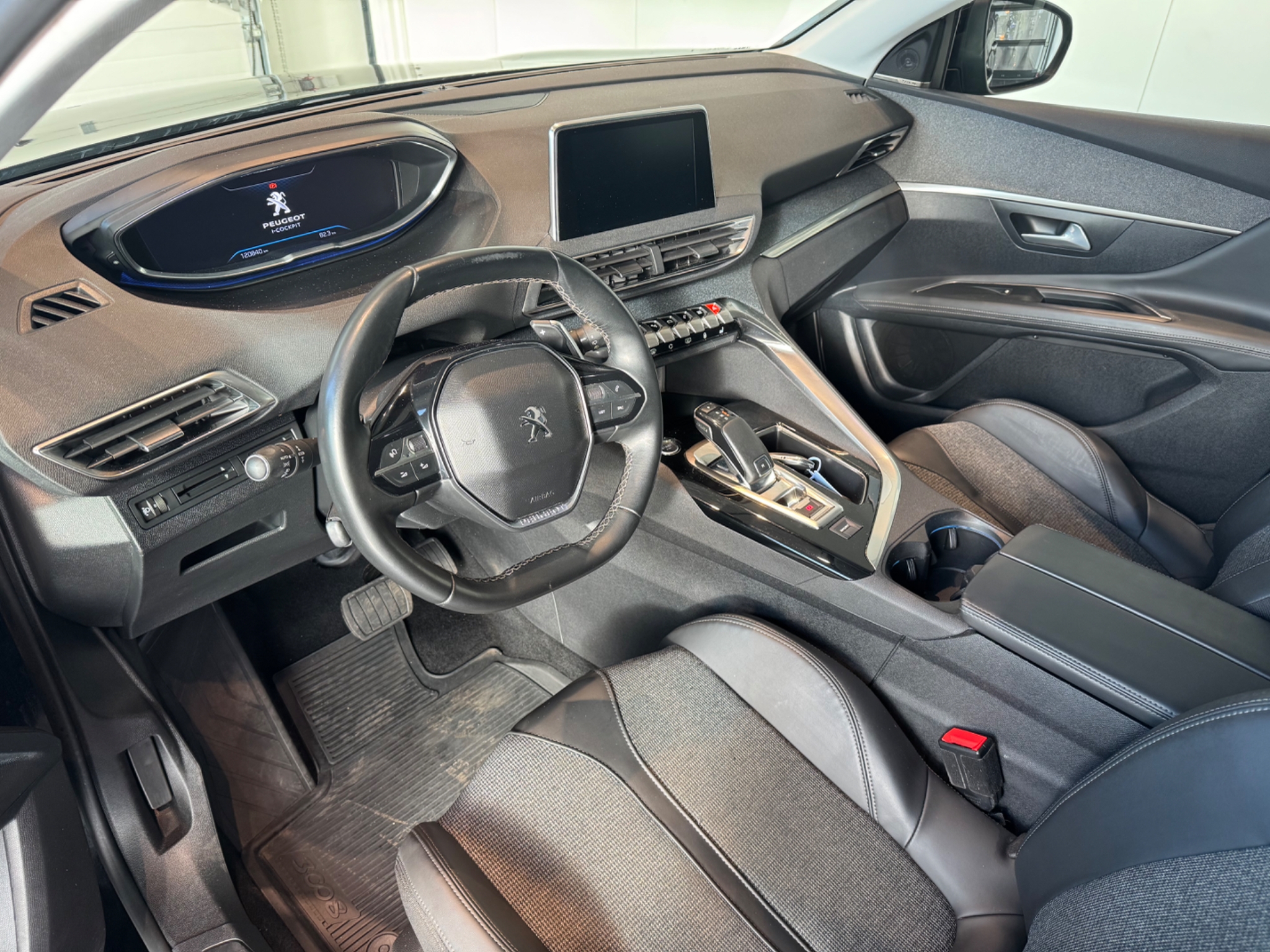 Peugeot 3008 2018, bild 4/43