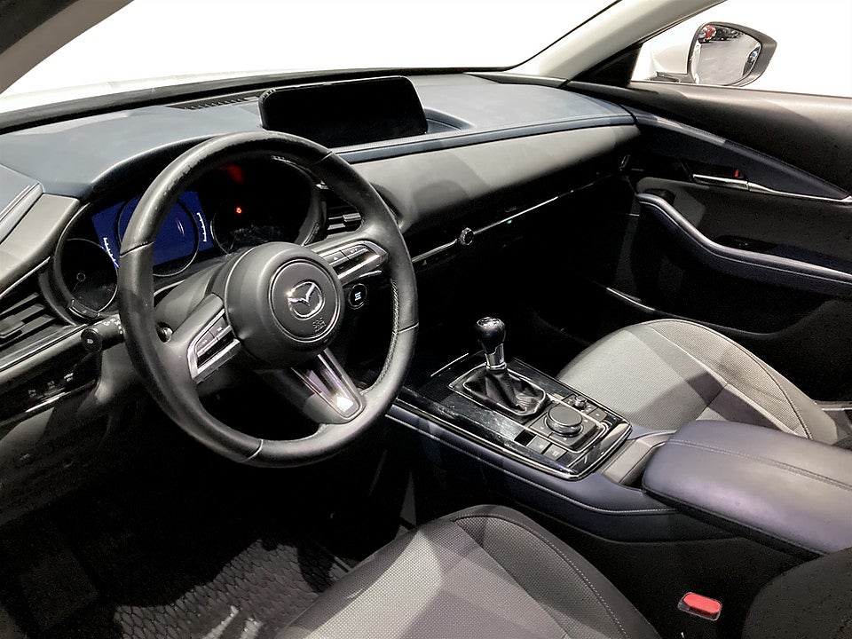 Bild på Mazda CX-30 2.0 SKYACTIV-G M 122hk - B-KAMERA, FARTHÅLLARE