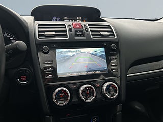 Subaru Forester 2.0 4WD Sov-däck/Drag/Kamera/Pano/Skinn/Kedja/P-sens