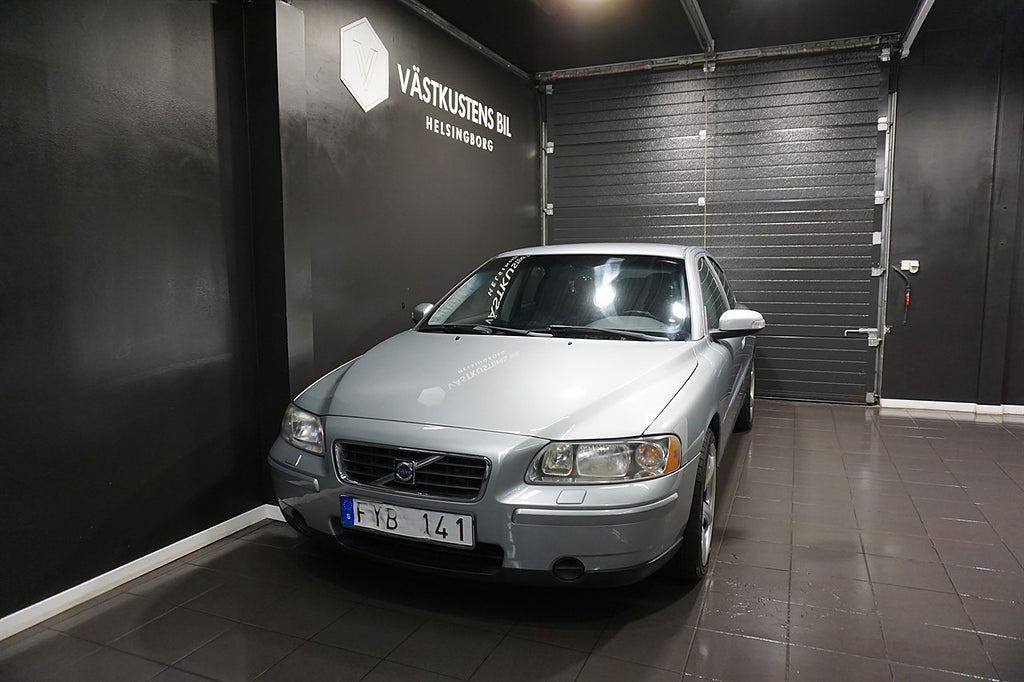 Volvo S60 2.4 Momentum, 1 Ägare, Skinn, Drag 140hk