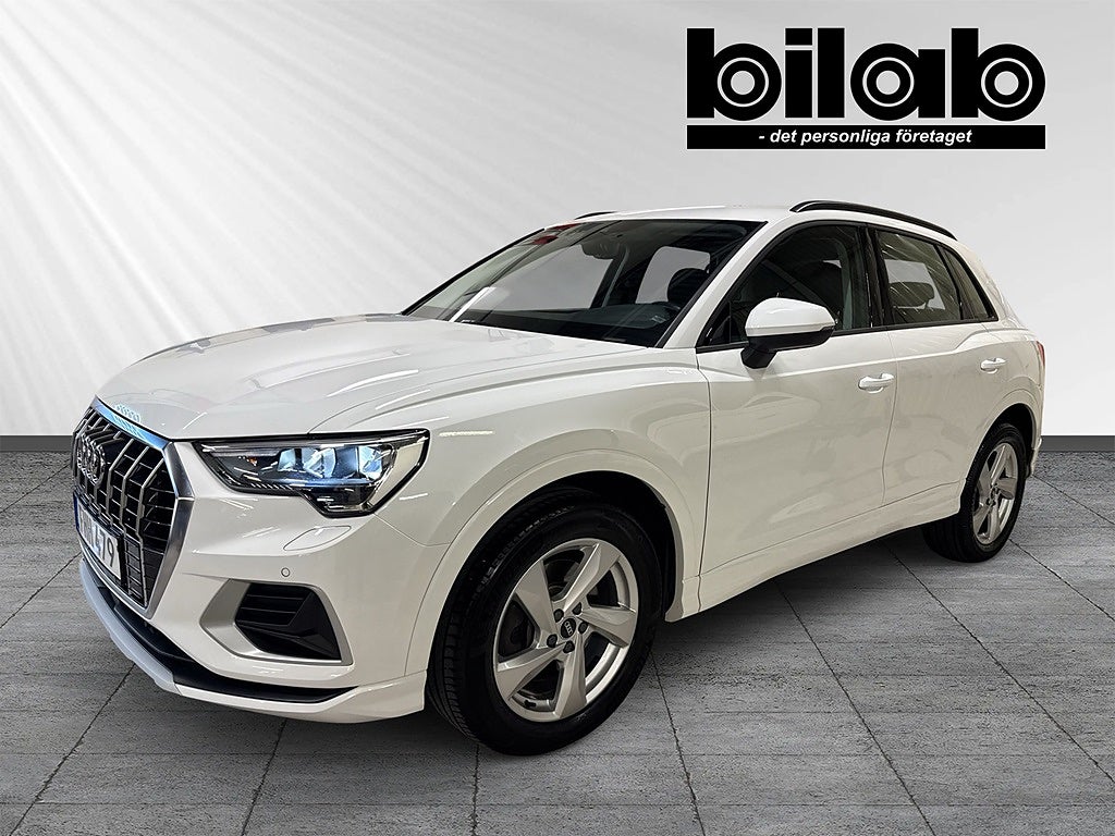 Audi Q3 40 TFSI quattro S-tronic Värmare, Drag, Backkamera