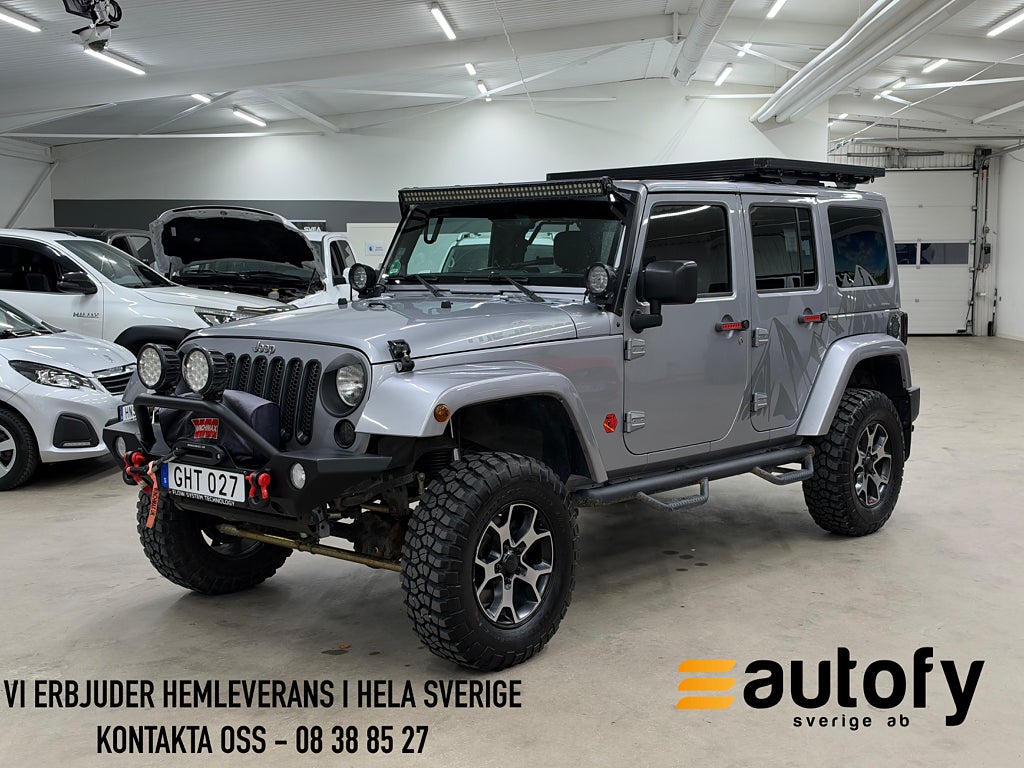 Jeep Wrangler Unlimited 3.6 V6 4WD SAHARA HÖJD DIGITAL MÄTARE SE UTR!