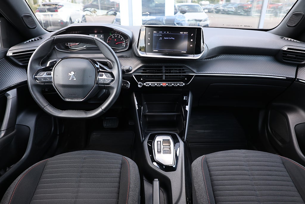 Peugeot 2008 PT Active Pack 130hk Automat