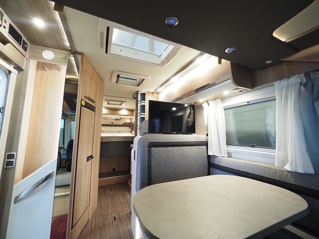 Knaus Sky I 700 LX Queenbädd Automat Markis Stort garage 3850kg 2018