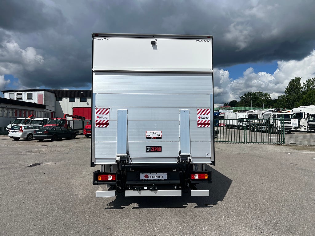 Iveco Daily 72C14E AirPro Skåpbil med Z-Lift, ELBIL