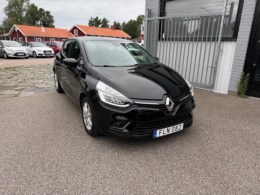 Renault Clio 0.9 TCE 90HK INTENS / VÄRMARE / 5500Mil