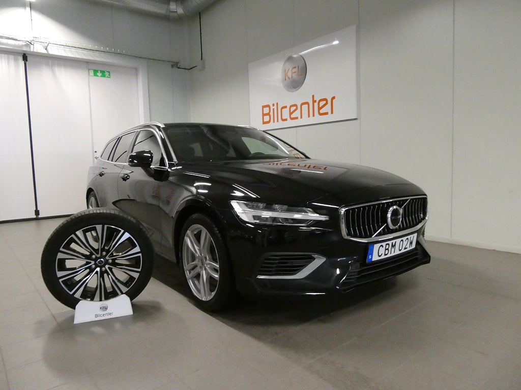 Volvo V60 Recharge T6 AWD *JANUARIREA* *Longrange* Drag-Kamera