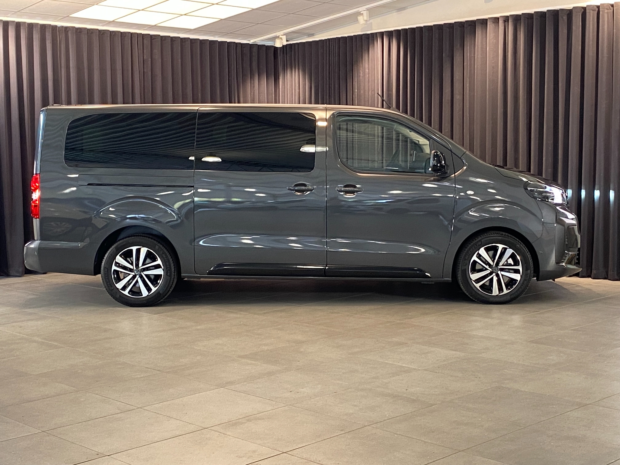 Peugeot Traveller 2026, bild 5/10