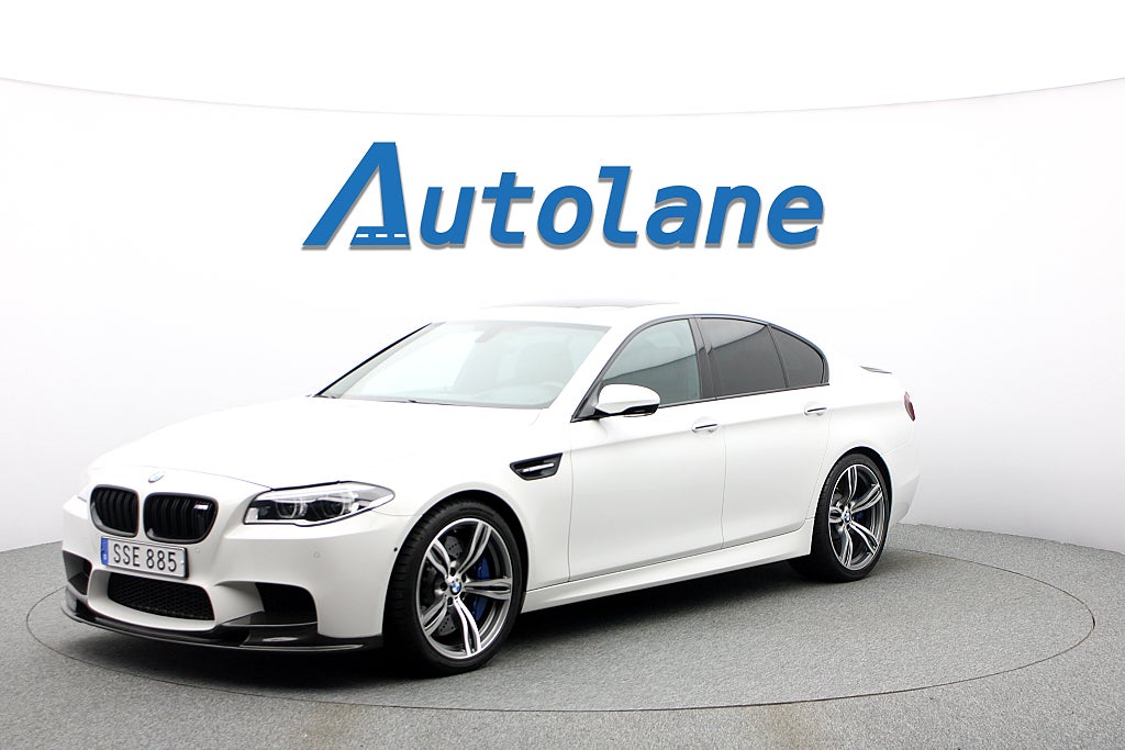 BMW M5 DCT Akrapovic, B&O, HUD, Taklucka Sommarkampanj 4.99%