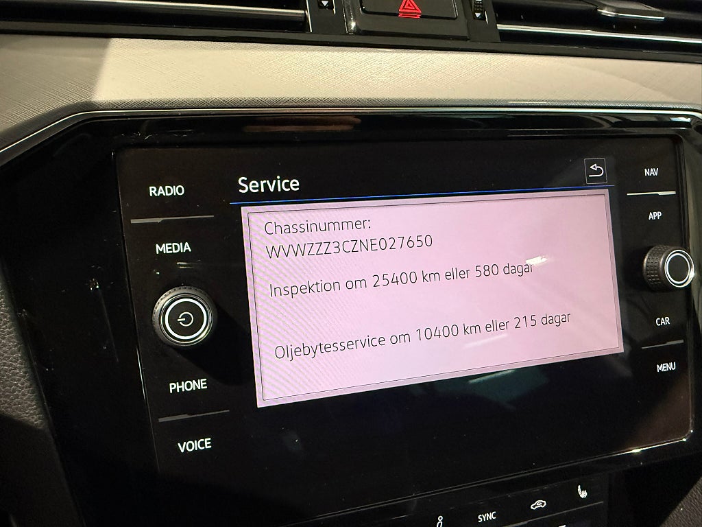 Volkswagen Passat 2022 - miniatyr 15