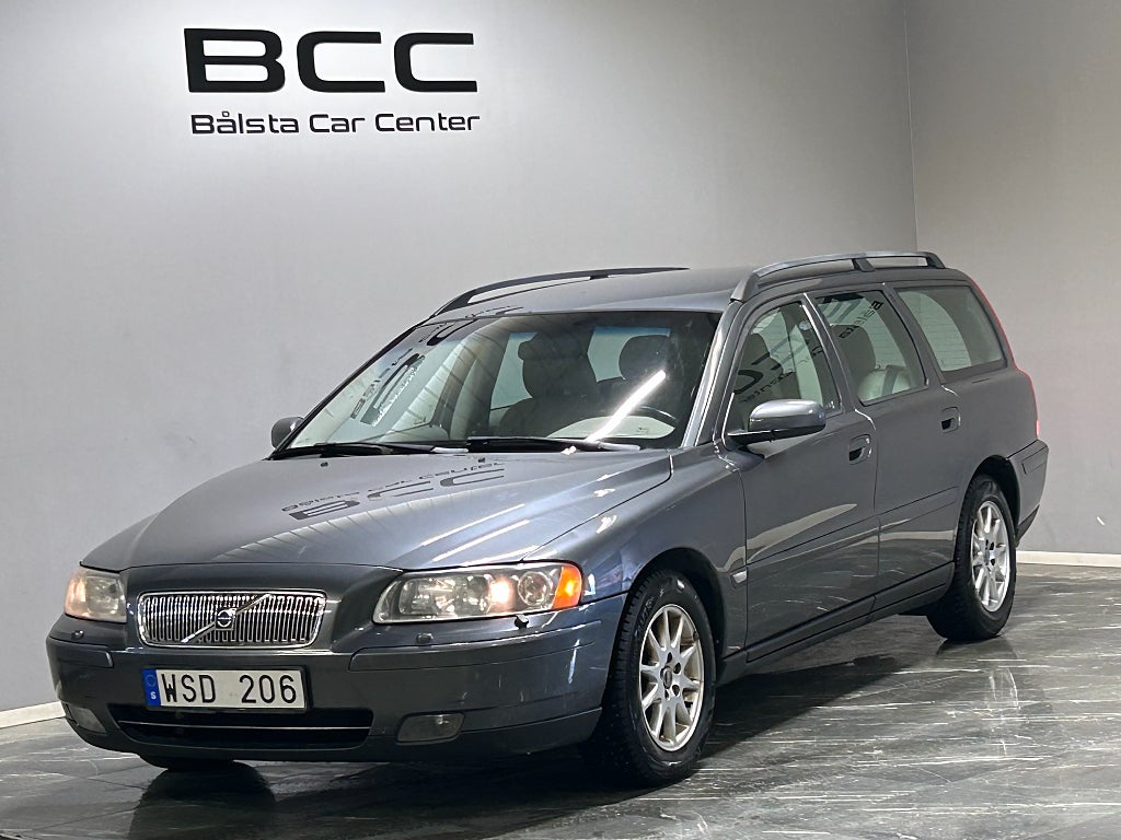 Volvo V70 2.4 Kinetic Värmare / Dragkrok / SoV-Hjul / Få ägare