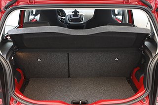 Halvkombi Volkswagen UP! 21 av 21
