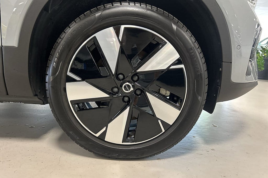 Volvo EX40 Single Motor Extended Range Ultra