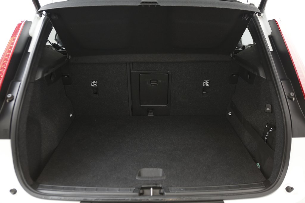 Volvo XC40 B4 197hk Momentum Adv AWD Aut Skinn VOC Leasbar 2021