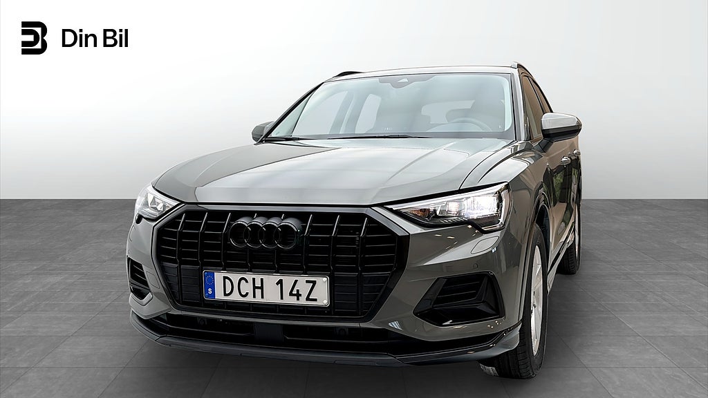 Audi Q3 35 TFSI 150HK Carplay Black Optik