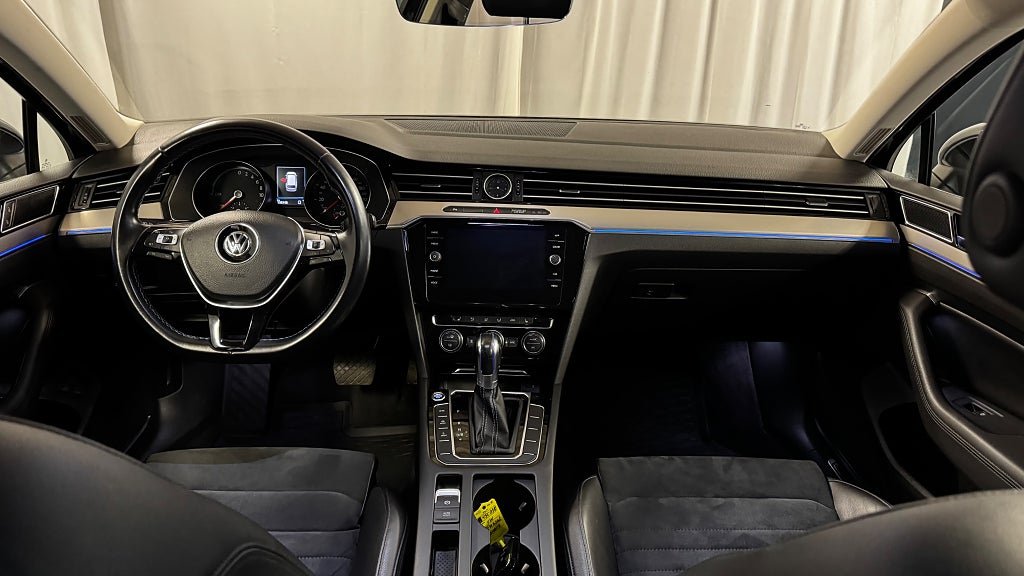 Volkswagen Passat Variant GTE 1.4 TSI Aut Adpt-fart B-kamera Drag Värmare bild 16