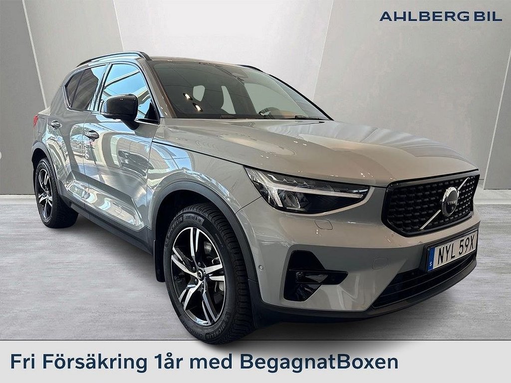 Volvo XC40 B3 FWD Bensin Plus Dark, Dragkrok, tonade rutor, 360 graders kam